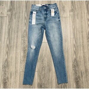 TINSEL TOWN Women's Light‎ Wash High Rise Mom Jeans Distressed Ripped Size 3